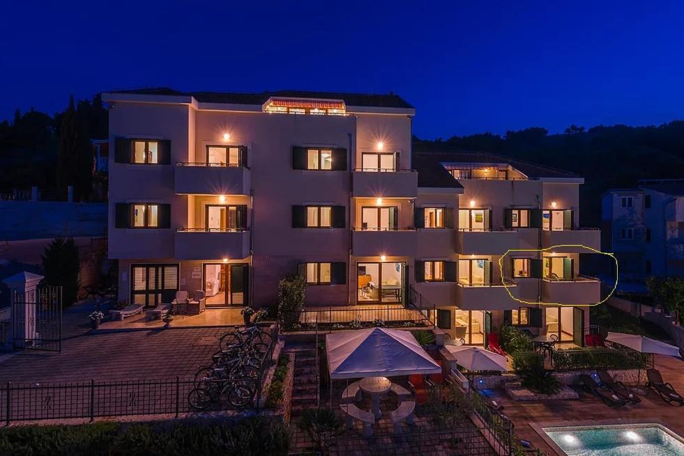 Apartament Slatine No 1 สลาทิเน ภายนอก รูปภาพ