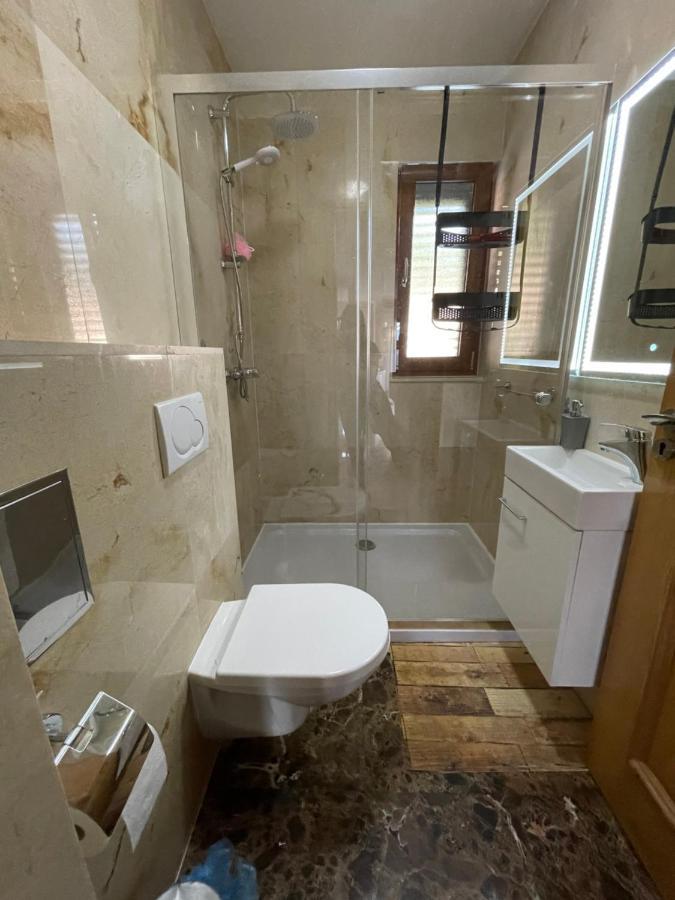 Apartament Slatine No 1 สลาทิเน ภายนอก รูปภาพ