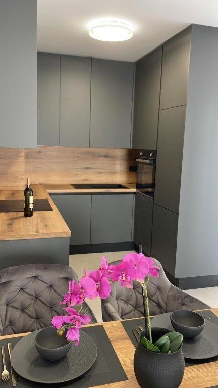 Apartament Slatine No 1 สลาทิเน ภายนอก รูปภาพ